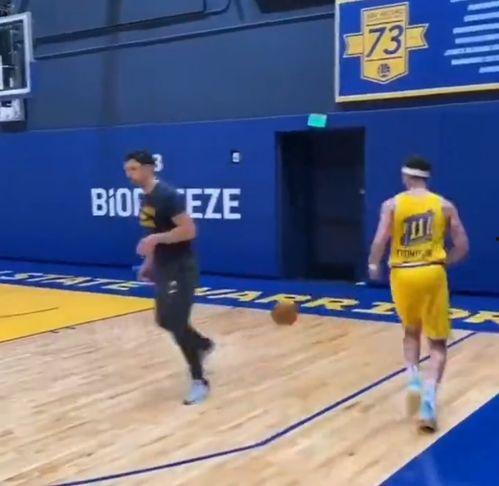 篮球成人快攻训练视频讲解,高效提升进攻节奏与团队协作