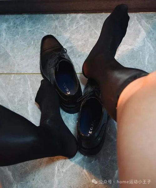 成人黑色丝袜男士视频,揭秘成人黑色丝袜男士的独特魅力