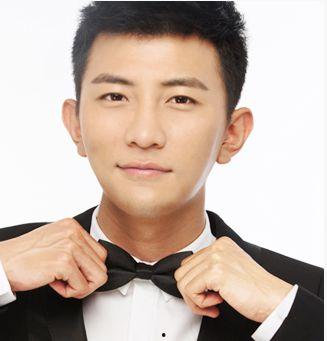 男人成人碎发发型视频,打造时尚潮流短发造型