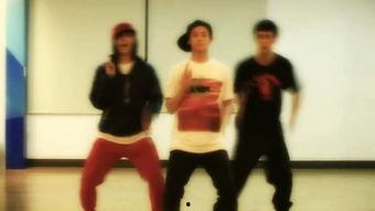 成人走秀搞笑动作视频,成人走秀搞笑动作大盘点