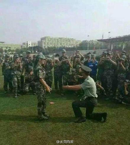18岁成人上海军训视频,上海军训18岁成人蜕变记