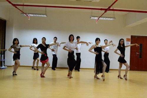 特警成人拉丁舞视频,硬汉柔情演绎舞韵人生